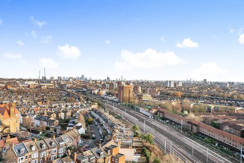 2 bedroom penthouse to rent, Mill Lane, West Hampstead, London, NW6