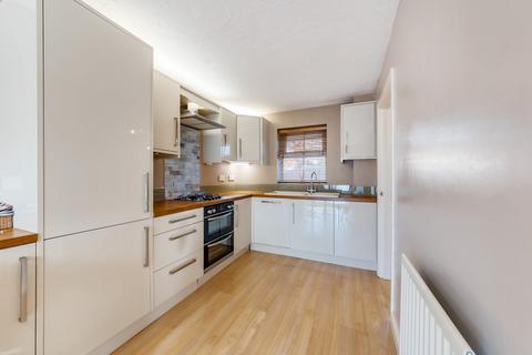 4 bedroom flat for sale, Theobalds Way, Frimley