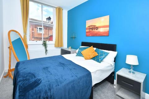 1 bedroom in a house share to rent, Room 2,8 Westport Road, Stock -on-Trent