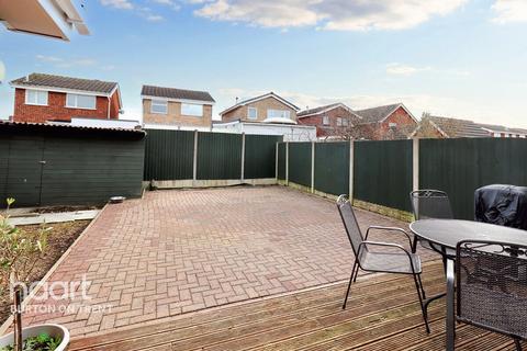 6 Ravens Way, Burton-on-trent, DE14 2JS