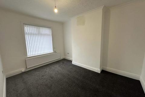 2 bedroom apartment to rent, a Bury Road, Bamford, Rochdale