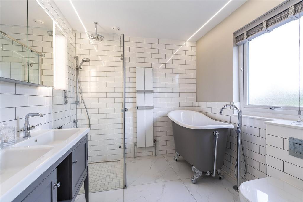 En Suite Bathroom