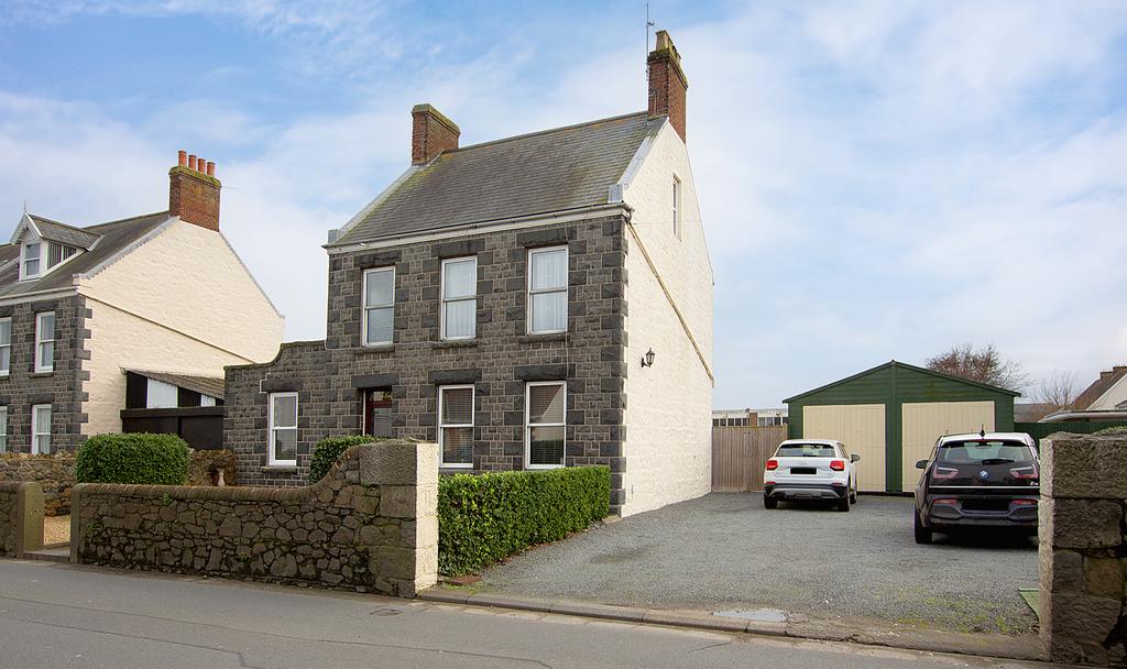 Braye Road, Vale, Guernsey, GY3 3 bed property for sale £935,000
