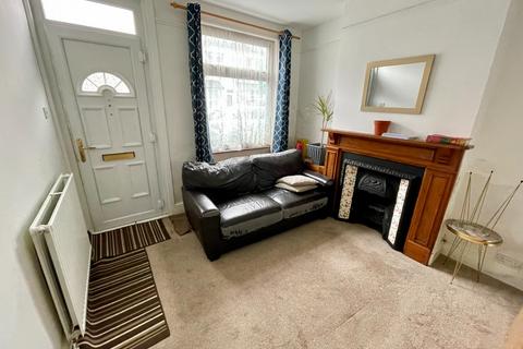 2 bedroom terraced house for sale, Maple Road West, Luton, Bedfordshire, LU4 8BQ