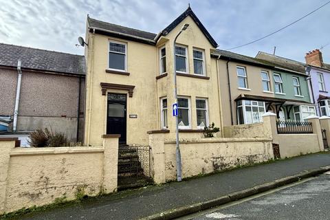 4 bedroom end of terrace house for sale, Upper Hill Street, Hakin, Milford Haven, Pembrokeshire, SA73