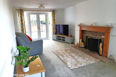 4 bedroom link detached house for sale, Whittington Close, Hythe