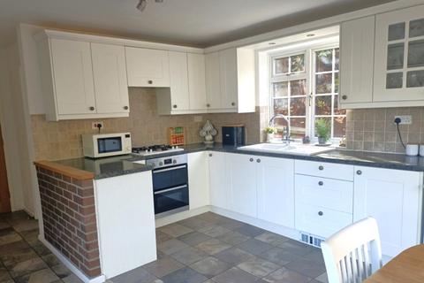 4 bedroom link detached house for sale, Whittington Close, Hythe
