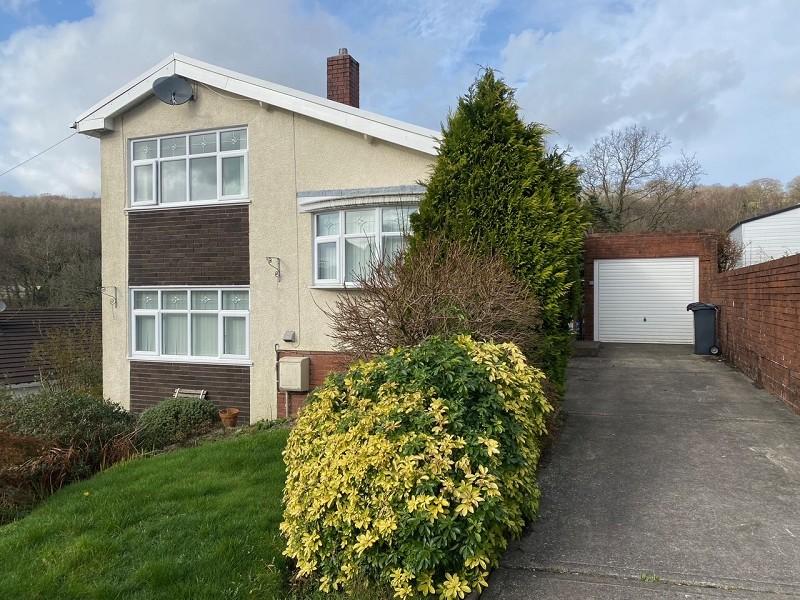 Brynhyfryd, Glynneath, Neath, Neath Port Talbot. 3 bed detached house for sale £230,000