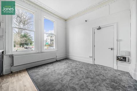 Studio to rent, Shelley Road, Worthing, West Sussex, BN11