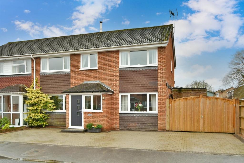 Tutsham Way, Paddock Wood, Tonbridge... 5 bed semidetached house £