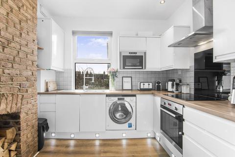 2 bedroom maisonette for sale, Buxton Road, London, E4