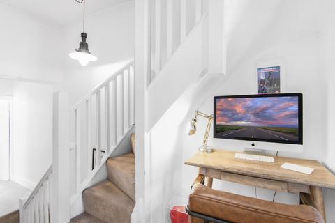 2 bedroom maisonette for sale, Buxton Road, London, E4