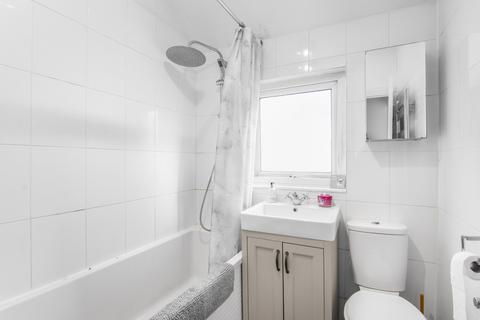 19b Buxton Road, Chingford, London, E4 7DP