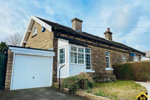 3 bedroom semi-detached bungalow for sale, Cowcliffe Hill Road, Huddersfield, HD2