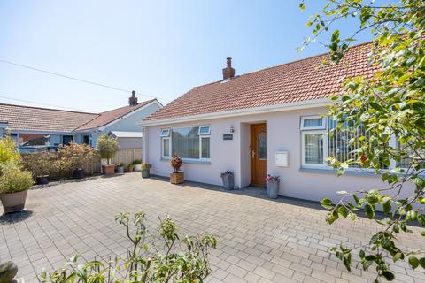 2 bedroom detached house for sale, Vale Road, St. Sampson, Guernsey