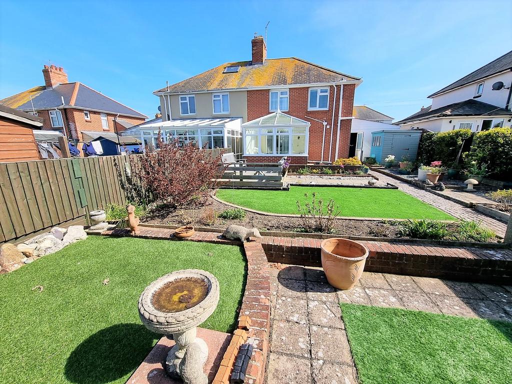 Kitchener Road, Weymouth 3 bed semidetached house for sale £285,000