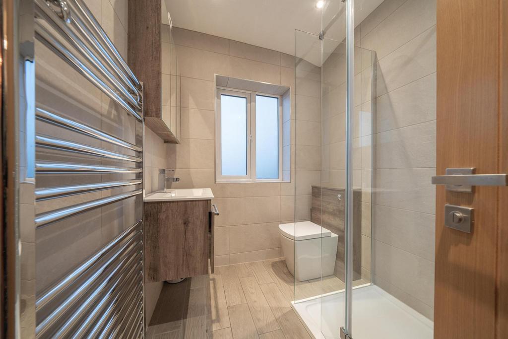 Family Shower Room