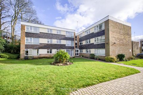 5 Albany Gardens, Solihull, B91 2PT