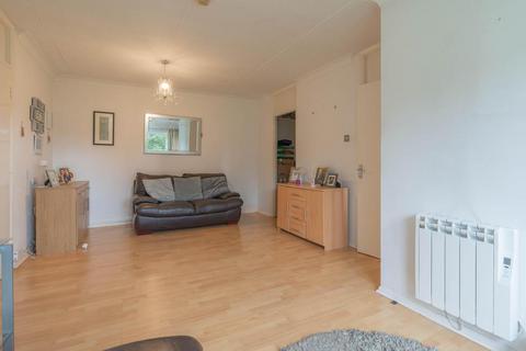 15, Willow Court Abbey Road, Macclesfield, SK10 3PD