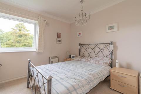 15, Willow Court Abbey Road, Macclesfield, SK10 3PD