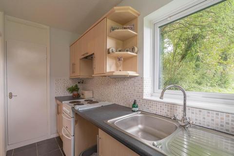 15, Willow Court Abbey Road, Macclesfield, SK10 3PD