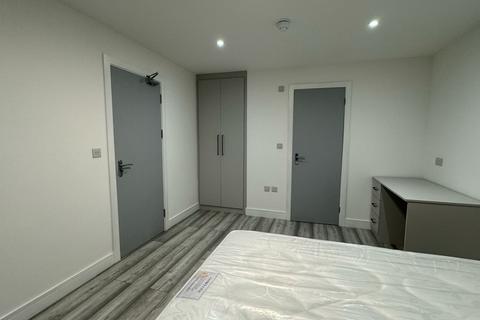 House share to rent - Blumfield Crescent,  Slough, SL1