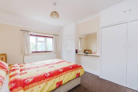 3 bedroom house to rent, Roxeth Grove, South Harrow, Harrow, HA2