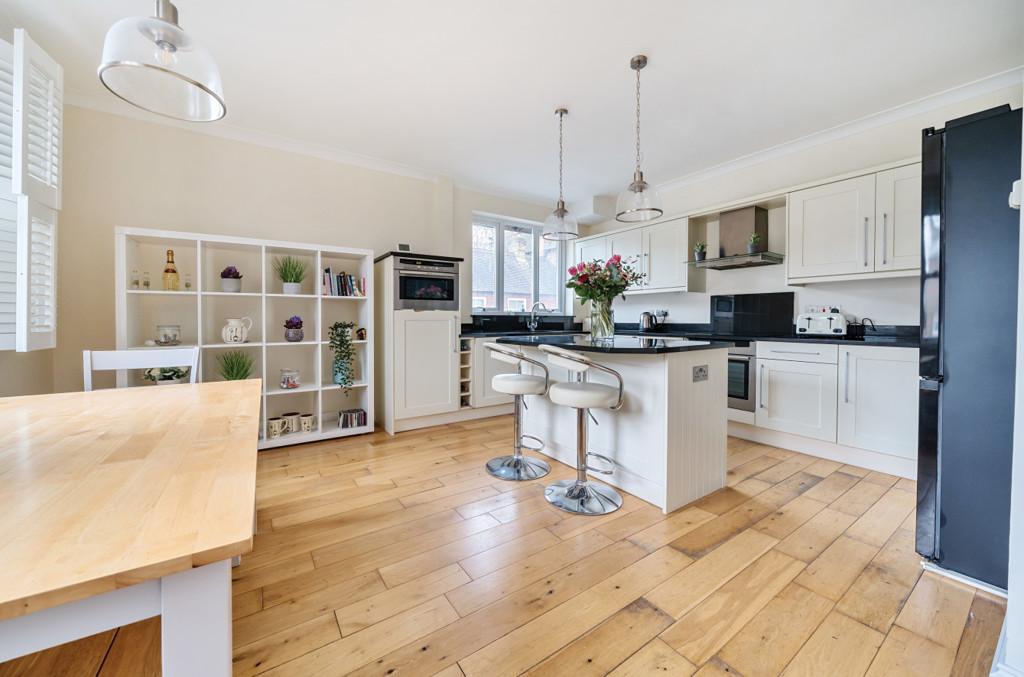 Susan Wood, Chislehurst 2 bed apartment £495,000