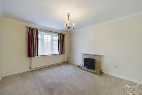 13 Badgers Way, Buckingham, MK18 7EG