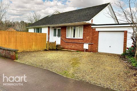 4 bedroom detached bungalow for sale, Somerset Road, Monmouth