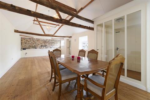 2 bedroom detached house for sale, The Stables, Howletts Farm, Shottenden