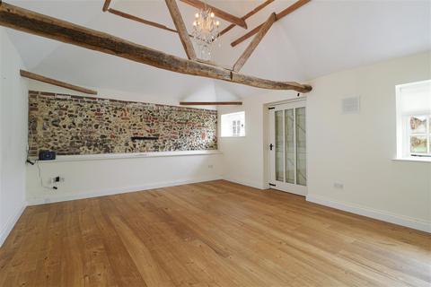 2 bedroom detached house for sale, The Stables, Howletts Farm, Shottenden