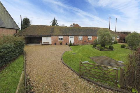 2 bedroom bungalow for sale, The Stables, Howletts Farm, Shottenden