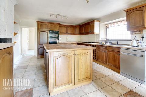 5 bedroom detached house for sale, South Street, Mosborough