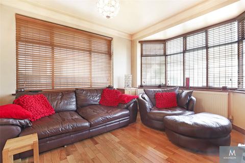 3 bedroom bungalow for sale, Marlborough Drive, Ilford IG5