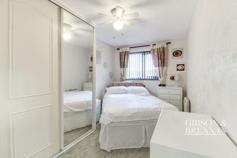 3 bedroom end of terrace house for sale, Aimes Green, Basildon, SS13