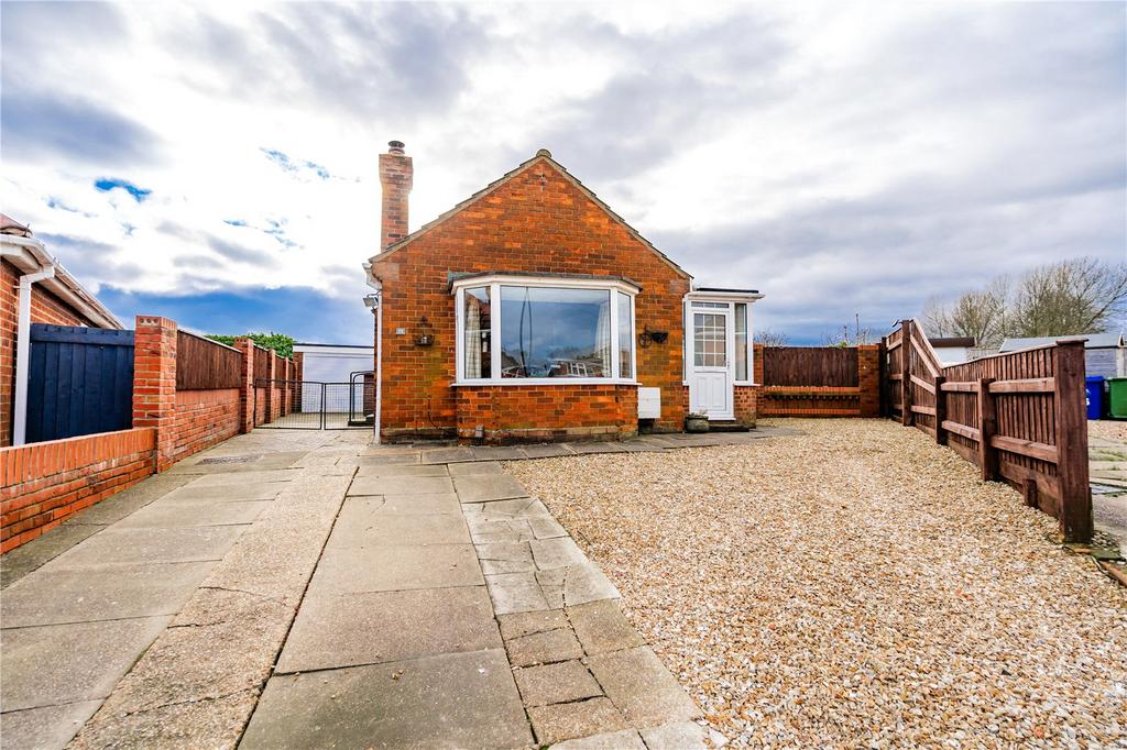 Barry Avenue, Grimsby, Lincolnshire... 3 bed bungalow for sale £220,000