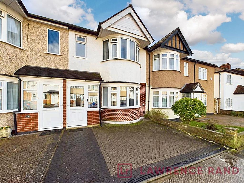 Bessingby Road, Ruislip, HA4 3 bed terraced house £520,000