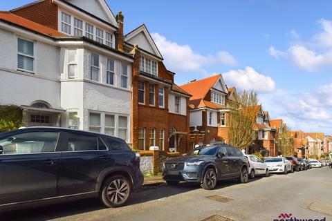 2 bedroom flat for sale - South Cliff Avenue, Eastbourne, BN20