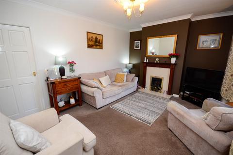 3 bedroom semi-detached house for sale, Holyoake Gardens, Birtley