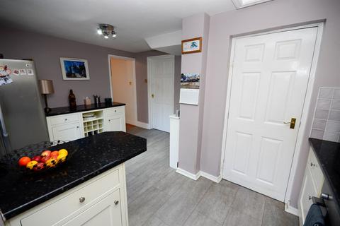 3 bedroom semi-detached house for sale, Holyoake Gardens, Birtley