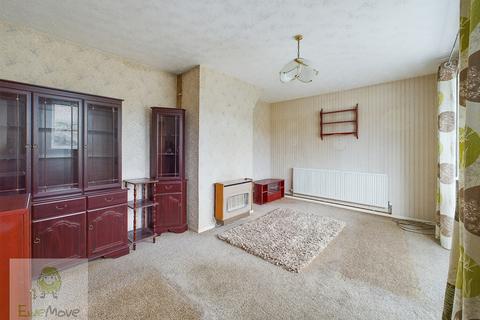 25 Holly Road, Wainscott, Rochester, ME2 4LG