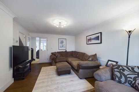 4 bedroom semi-detached house for sale, St Dunstans Close, Princes Risborough HP27