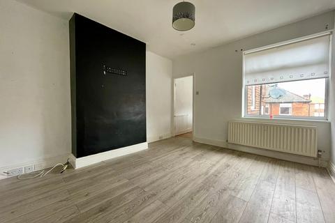 2 bedroom flat for sale, Bavington Drive, Fenham, Newcastle upon Tyne, NE5