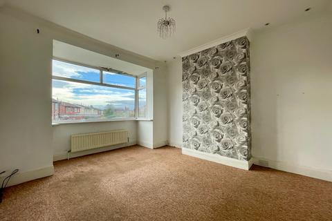 2 bedroom flat for sale, Bavington Drive, Fenham, Newcastle upon Tyne, NE5