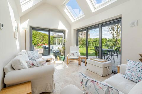 Avonstone House Barrett Lane, Sutton Benger, Chippenham, SN15 4UZ