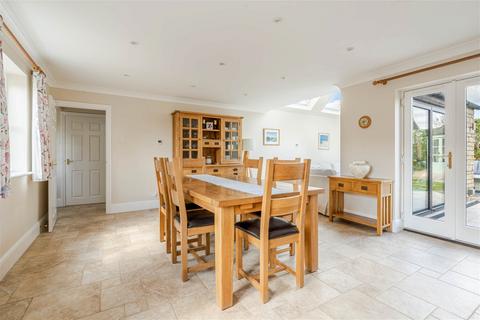 Avonstone House Barrett Lane, Sutton Benger, Chippenham, SN15 4UZ