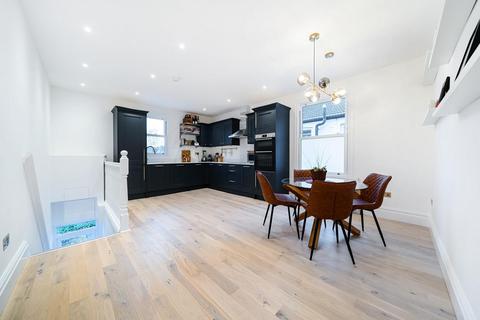 180 Tranmere Road, Earlsfield, London, SW18 3QU