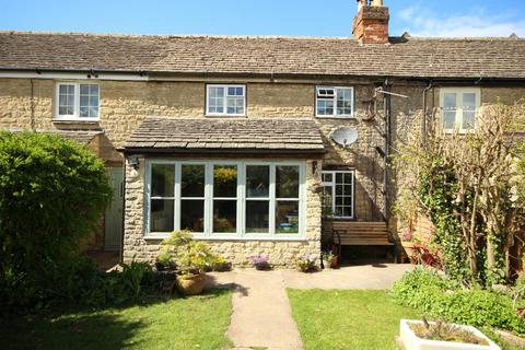 3 Churchfields, Stonesfield, Witney, OX29 8PP