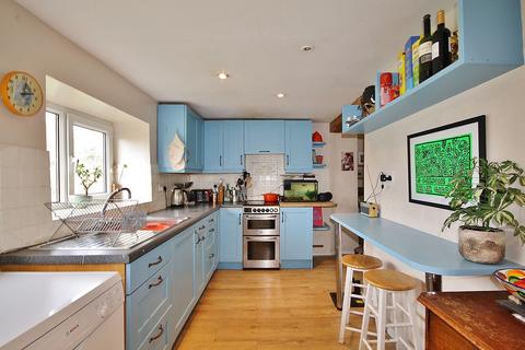 3 Churchfields, Stonesfield, Witney, OX29 8PP